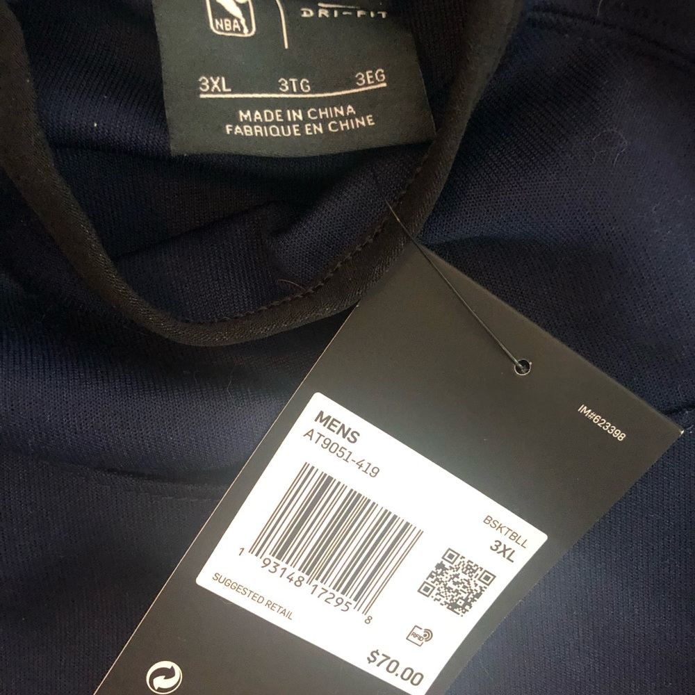 Men’s Nike dry fit 76ers Hoodie new with tags